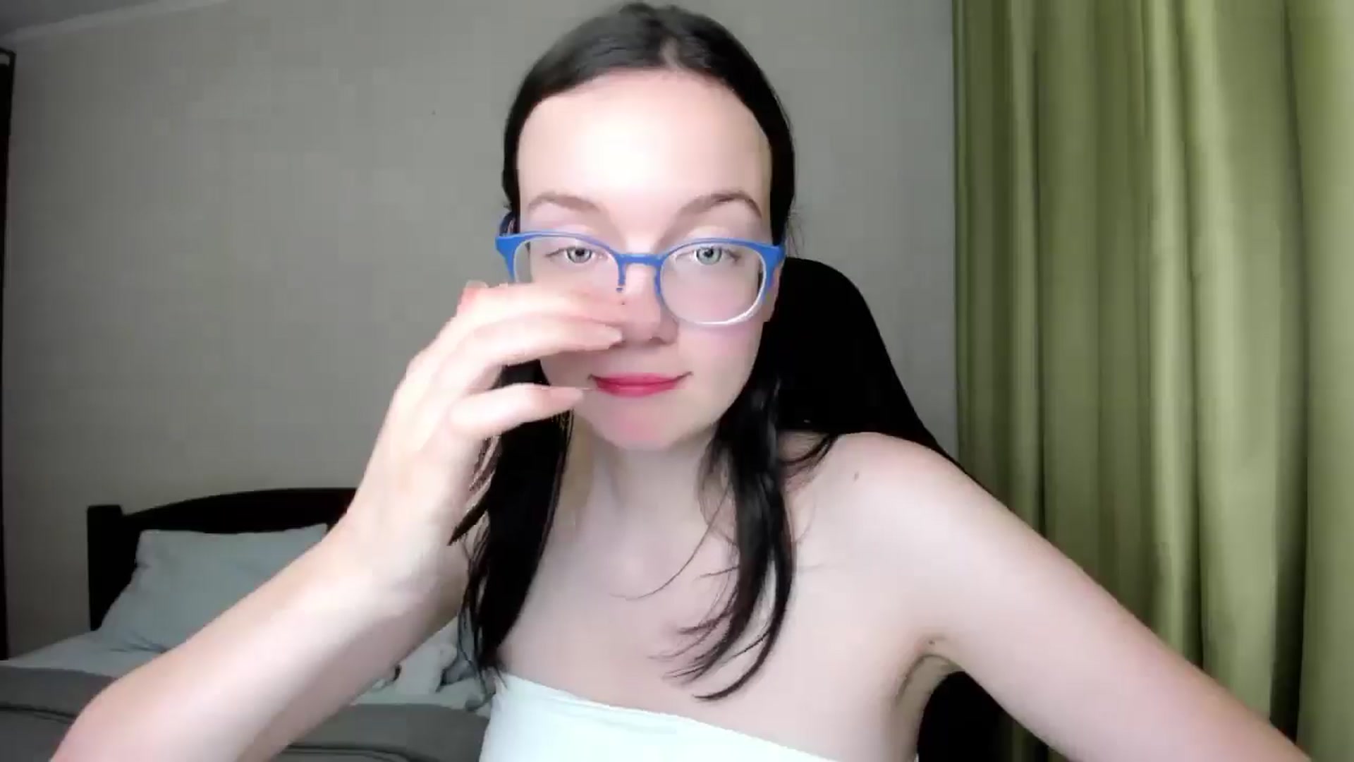 Gallery image thumbnail from Baby_Melania's myfreecams stream on, 08/04/2025, 21:17 image 12 of 20