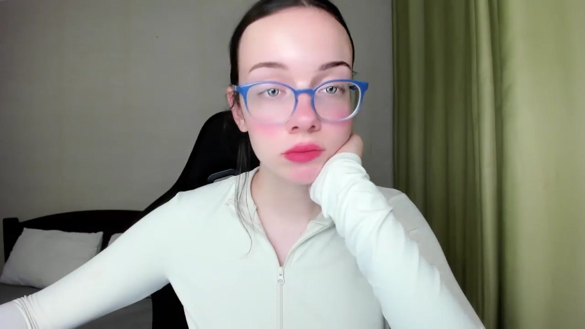 Gallery image thumbnail from Baby_Melania's myfreecams stream on, 08/06/2025, 23:14 image 10 of 20