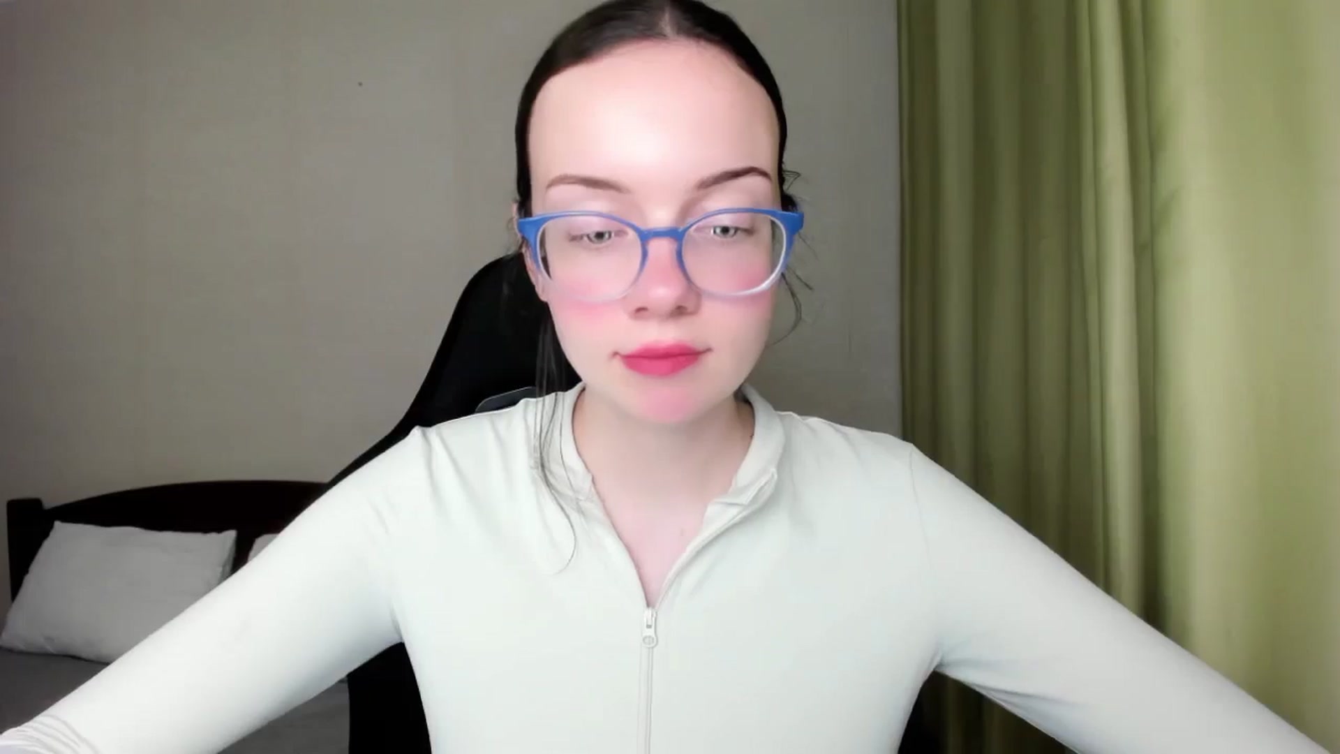 Gallery image thumbnail from Baby_Melania's myfreecams stream on, 08/06/2025, 23:14 image 13 of 20