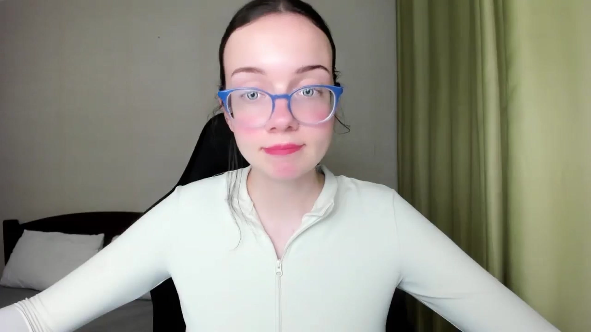 Gallery image thumbnail from Baby_Melania's myfreecams stream on, 08/06/2025, 23:14 image 3 of 20
