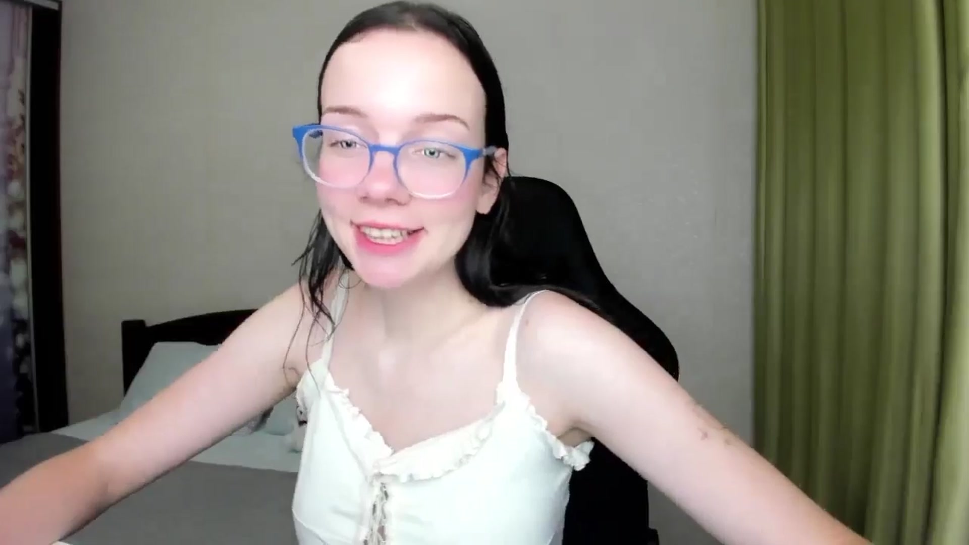 Gallery image thumbnail from Baby_Melania's myfreecams stream on, 08/14/2025, 19:23 image 7 of 20