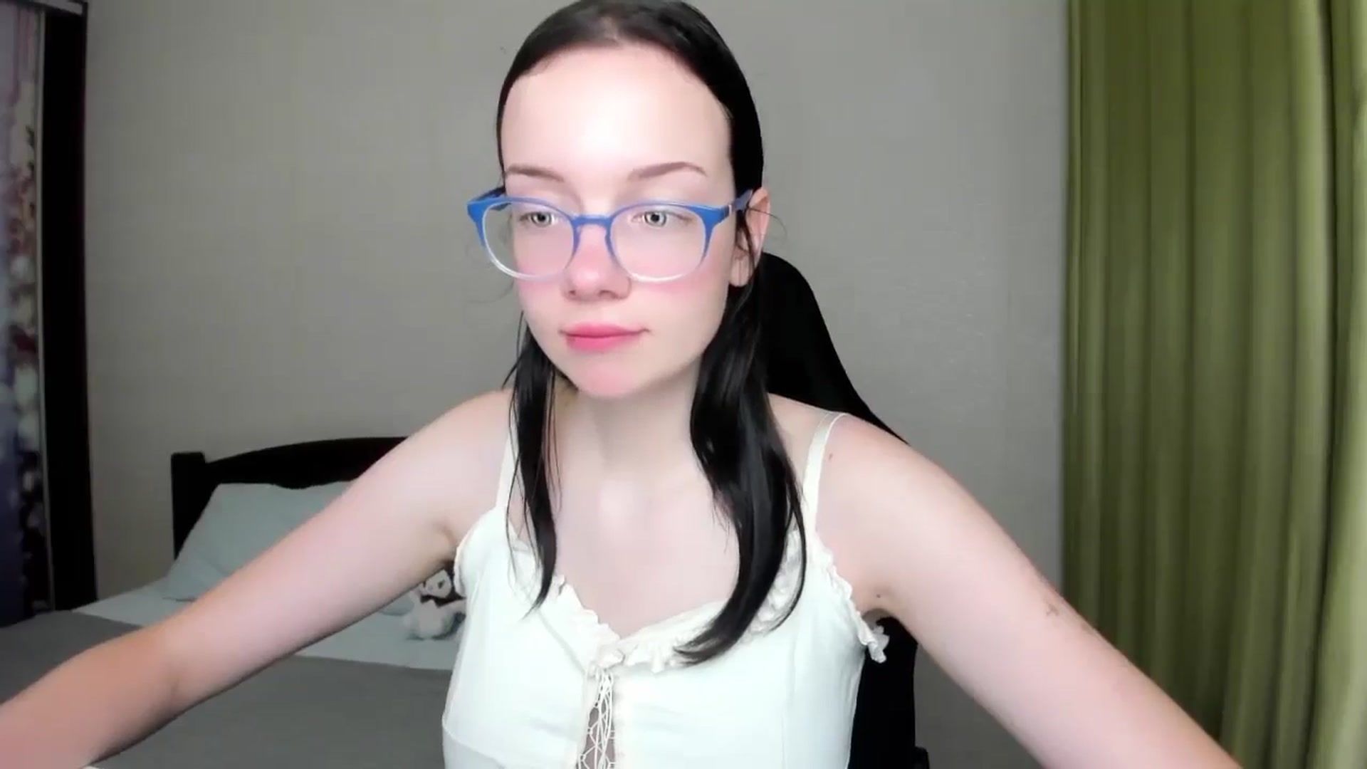 Gallery image thumbnail from Baby_Melania's myfreecams stream on, 08/14/2025, 19:23 image 17 of 20