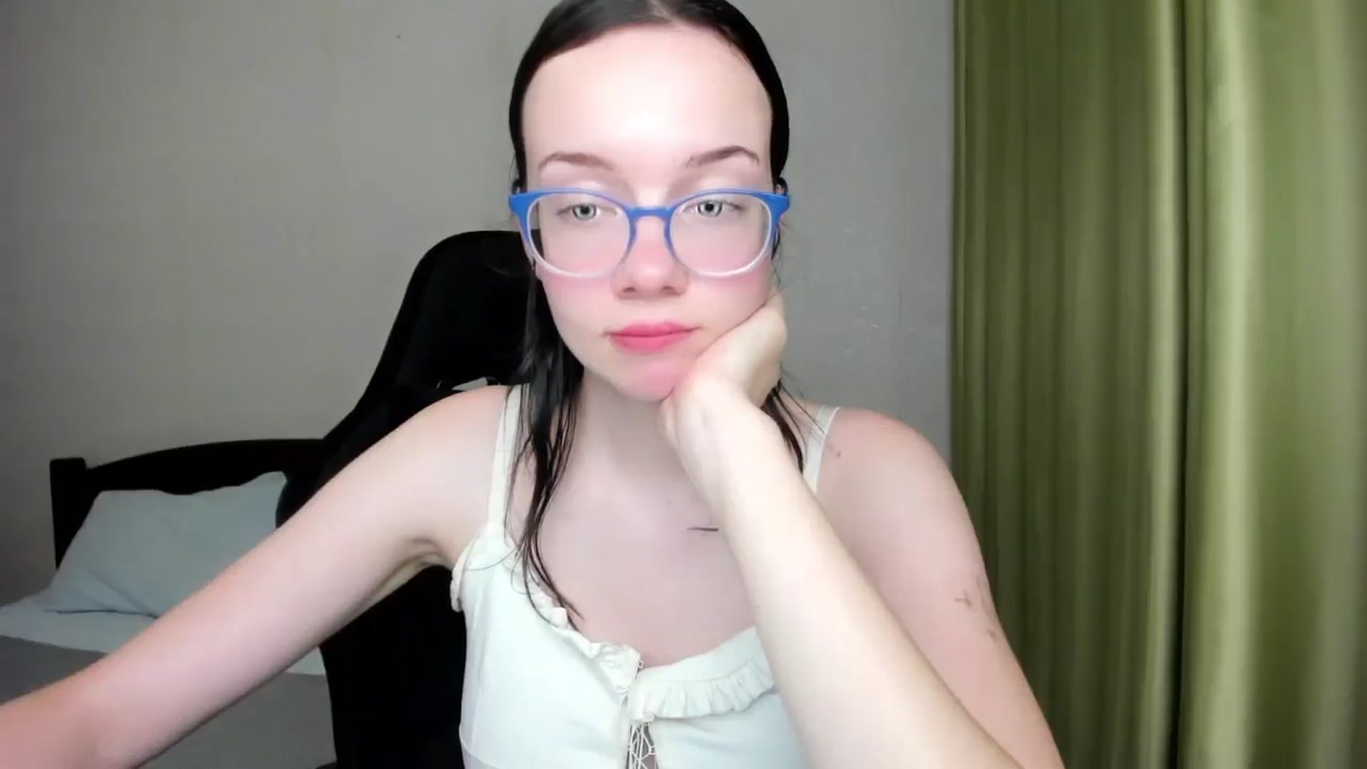 Gallery image thumbnail from Baby_Melania's myfreecams stream on, 08/15/2025, 01:16 image 14 of 20