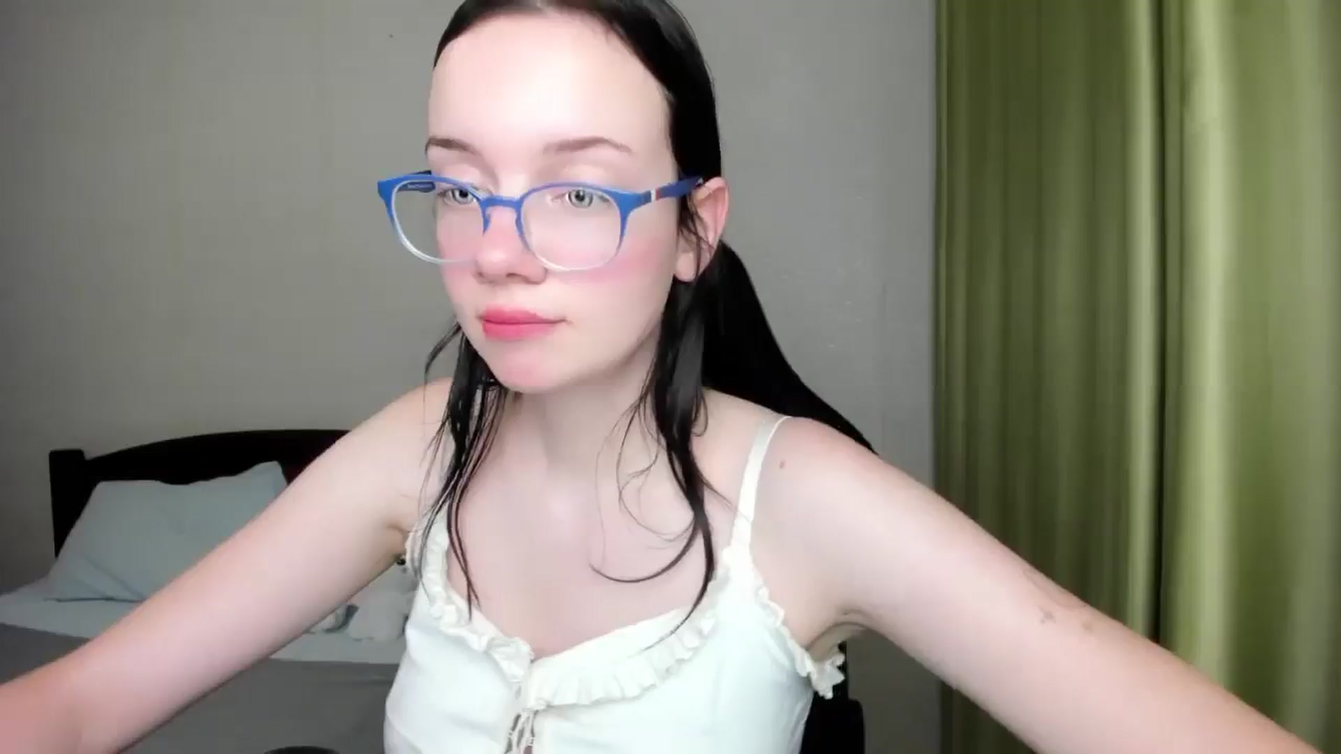Gallery image thumbnail from Baby_Melania's myfreecams stream on, 08/15/2025, 01:16 image 16 of 20