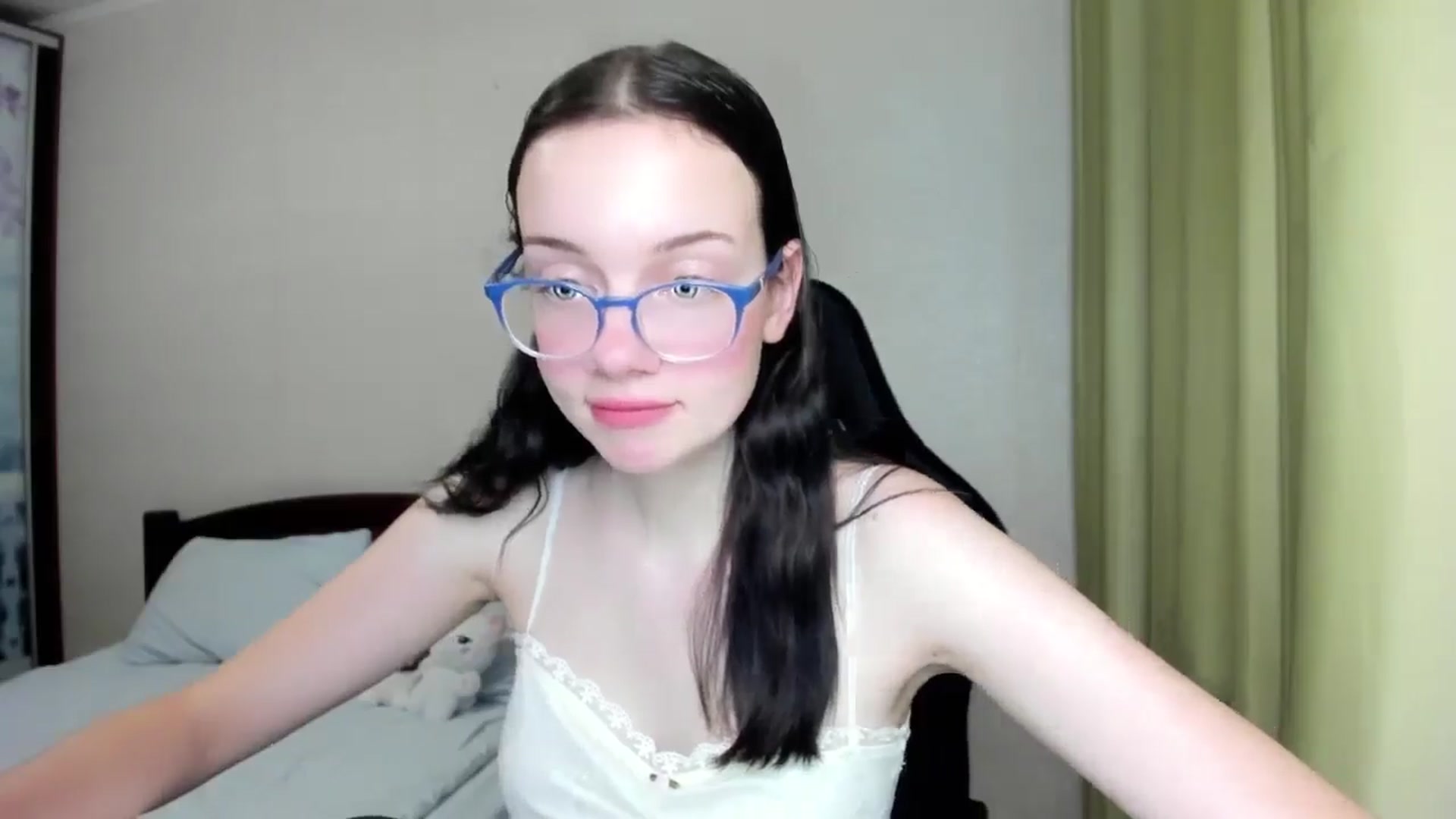 Gallery image thumbnail from Baby_Melania's myfreecams stream on, 08/17/2025, 24:00 image 13 of 20