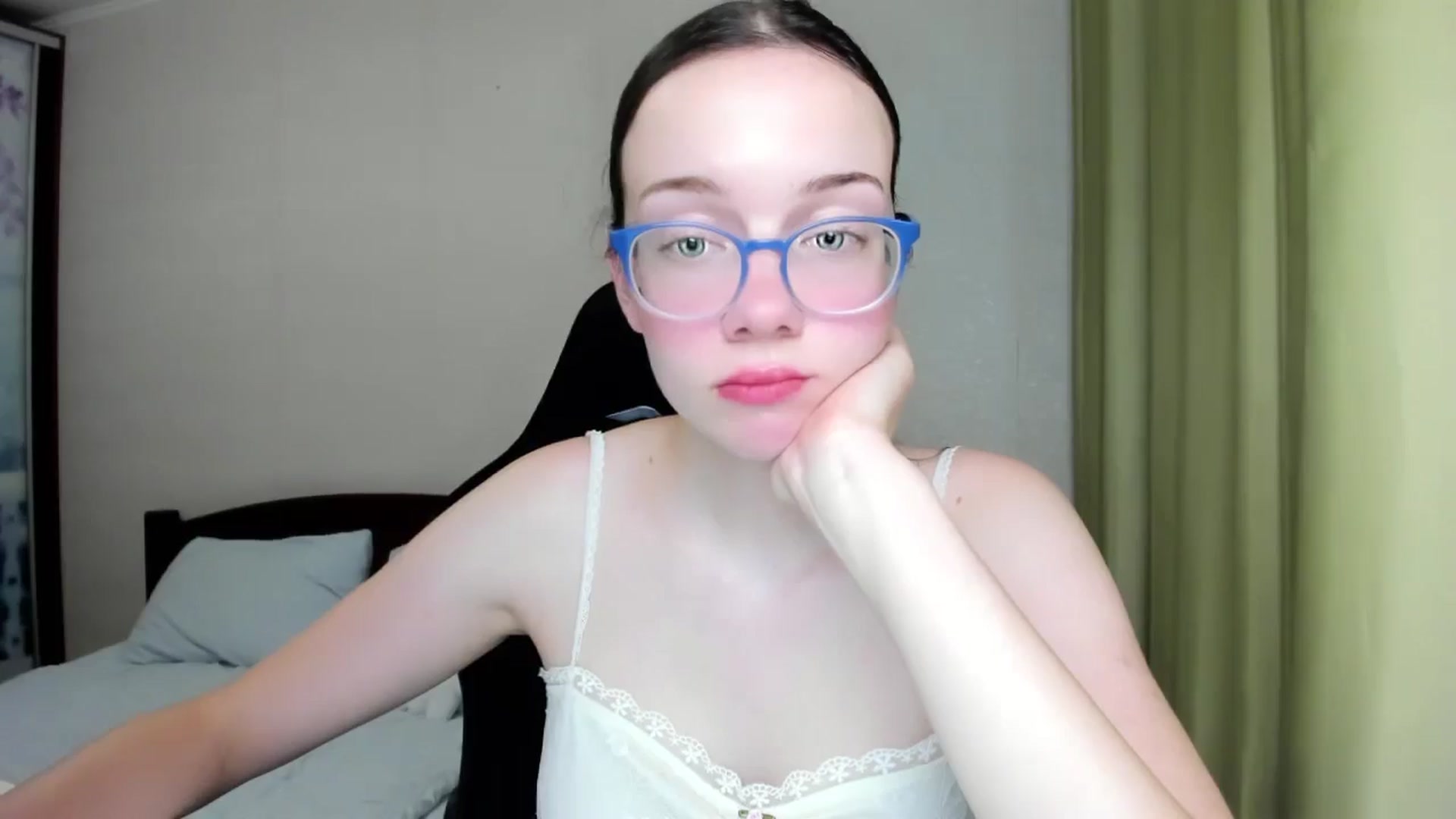 Gallery image thumbnail from Baby_Melania's myfreecams stream on, 08/17/2025, 24:00 image 18 of 20