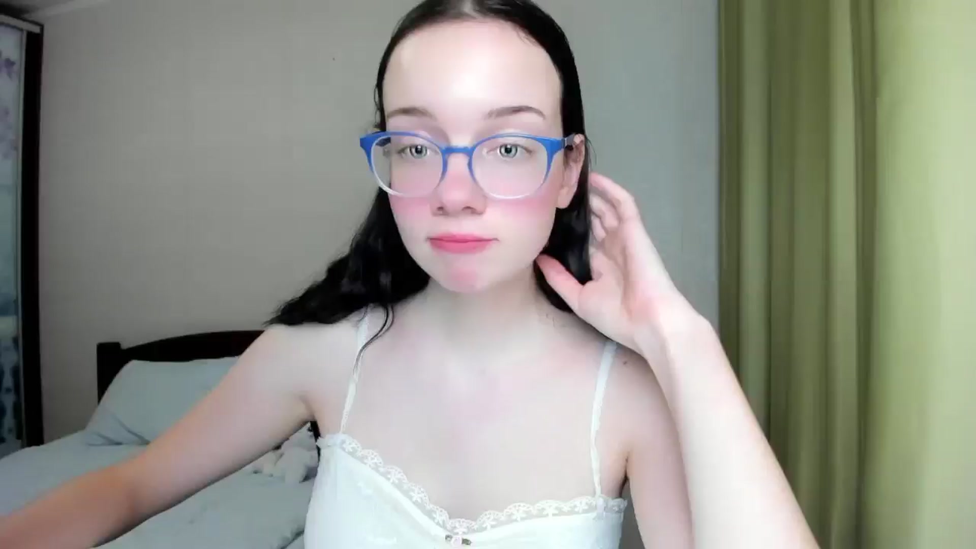 Gallery image thumbnail from Baby_Melania's myfreecams stream on, 08/17/2025, 24:00 image 12 of 20