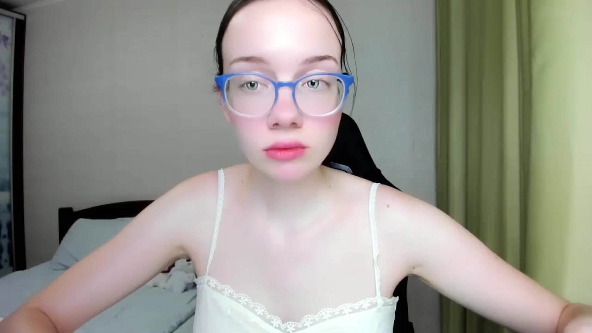 Gallery image thumbnail from Baby_Melania's myfreecams stream on, 08/17/2025, 24:19 image 13 of 20