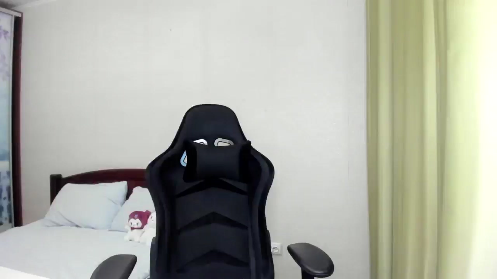 Gallery image thumbnail from Baby_Melania's myfreecams stream on, 08/17/2025, 24:19 image 11 of 20
