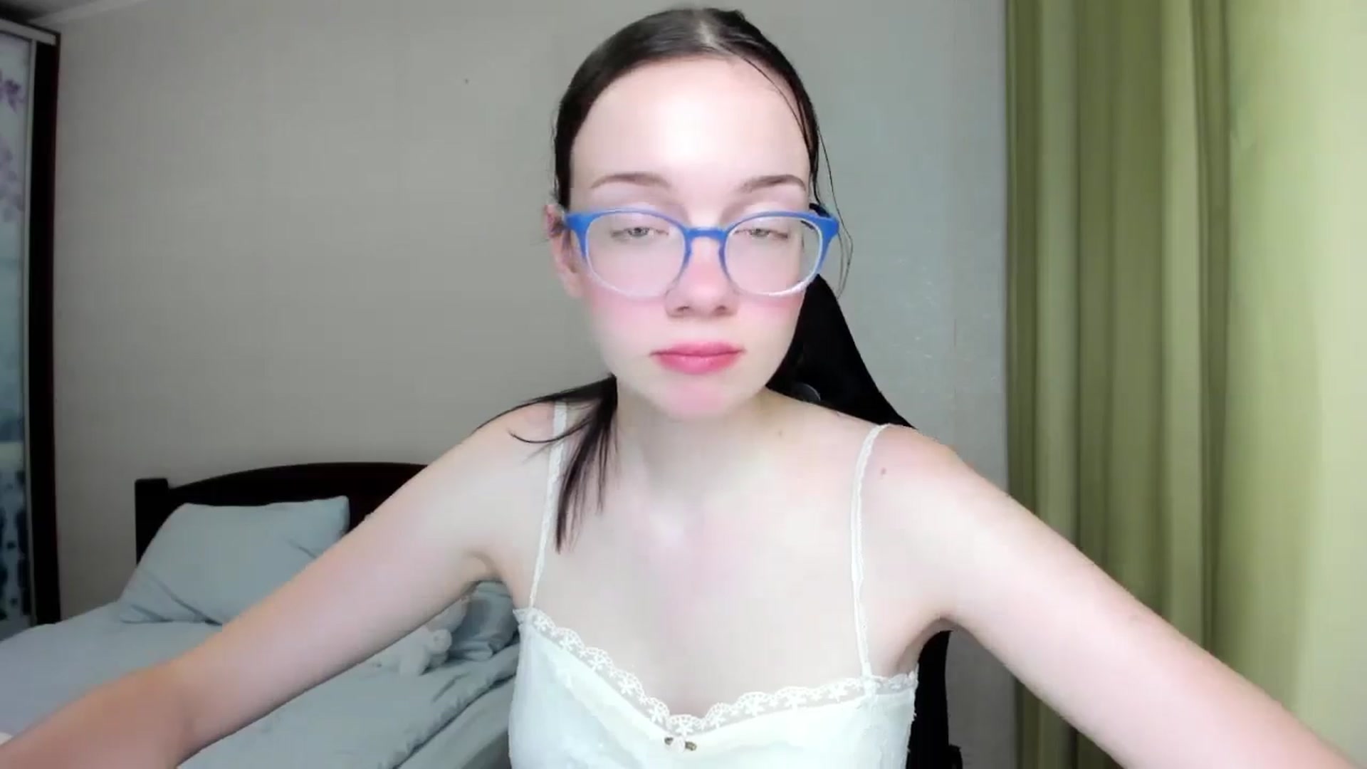 Gallery image thumbnail from Baby_Melania's myfreecams stream on, 08/17/2025, 24:19 image 16 of 20