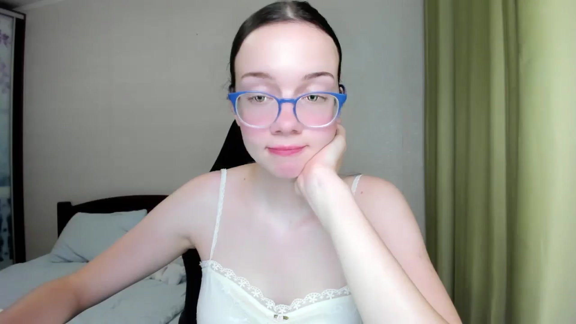 Gallery image thumbnail from Baby_Melania's myfreecams stream on, 08/17/2025, 24:19 image 7 of 20