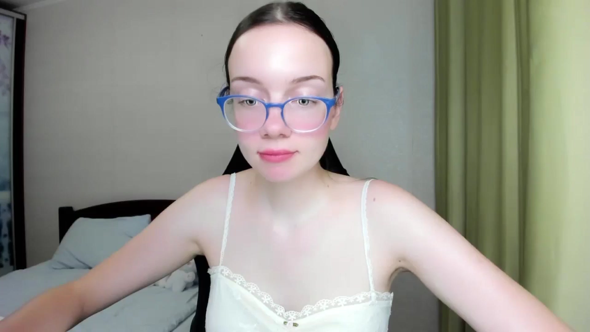 Gallery image thumbnail from Baby_Melania's myfreecams stream on, 08/17/2025, 24:19 image 6 of 20