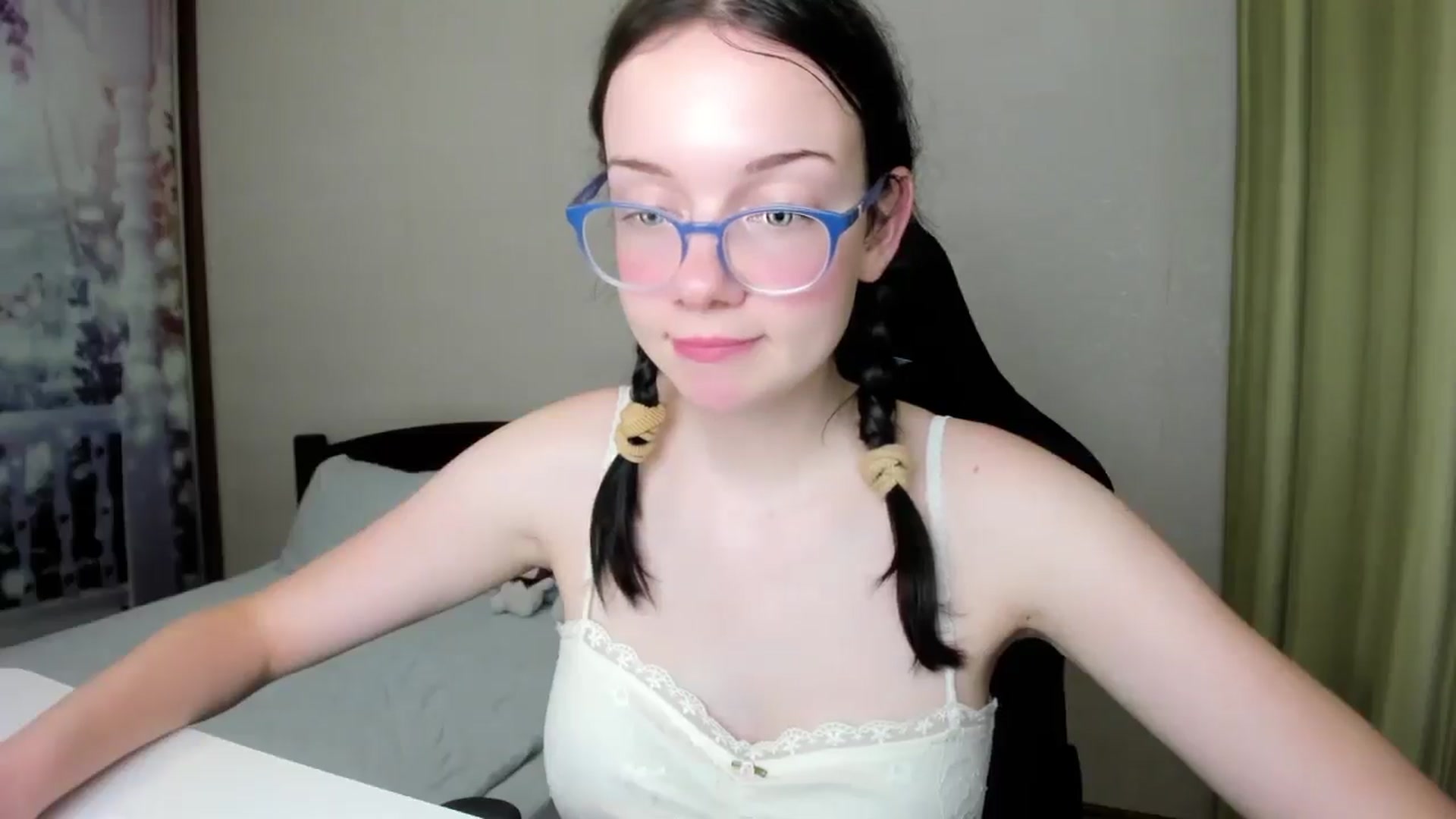 Gallery image thumbnail from Baby_Melania's myfreecams stream on, 08/18/2025, 24:00 image 17 of 20
