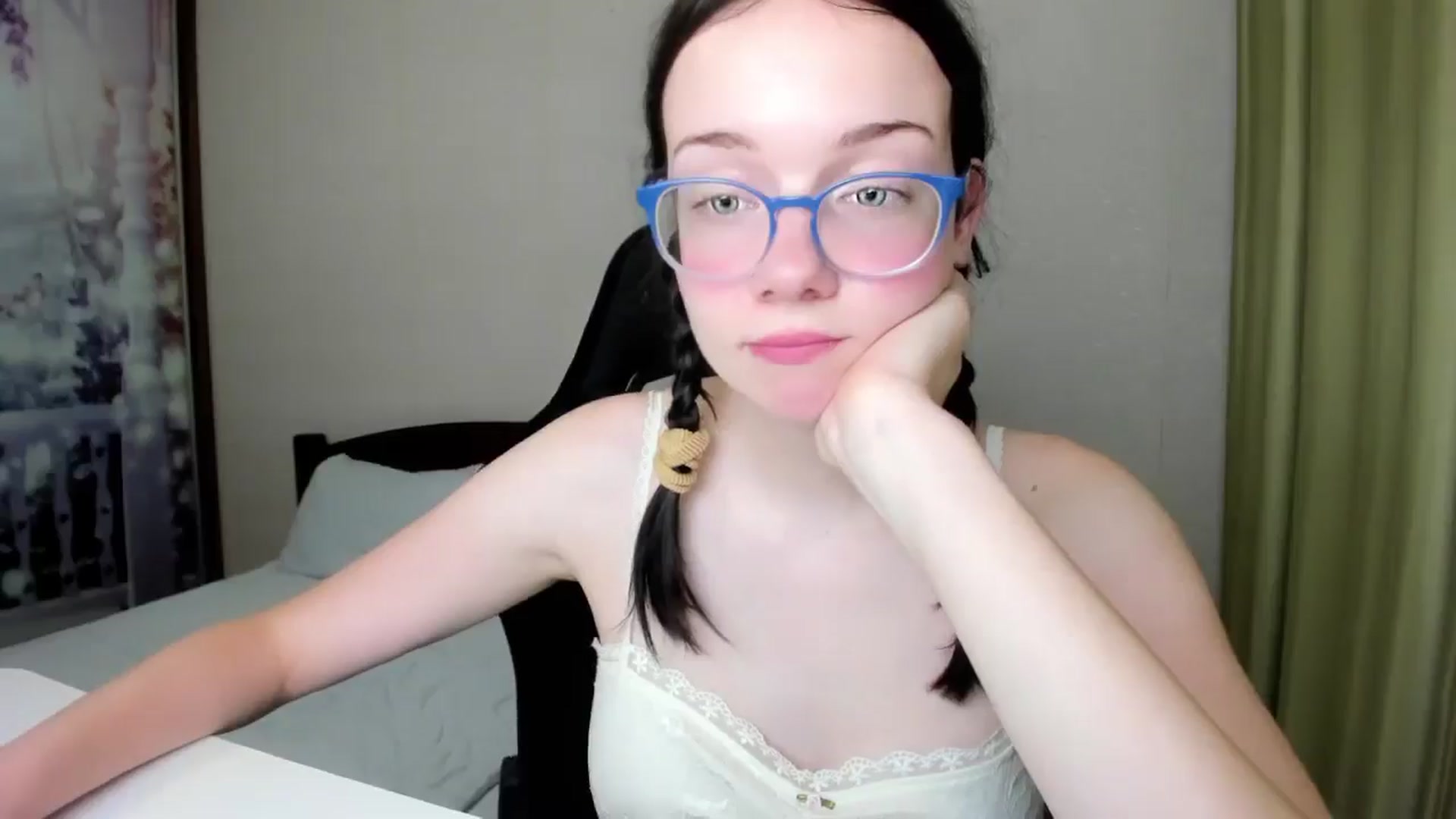 Gallery image thumbnail from Baby_Melania's myfreecams stream on, 08/18/2025, 24:00 image 14 of 20