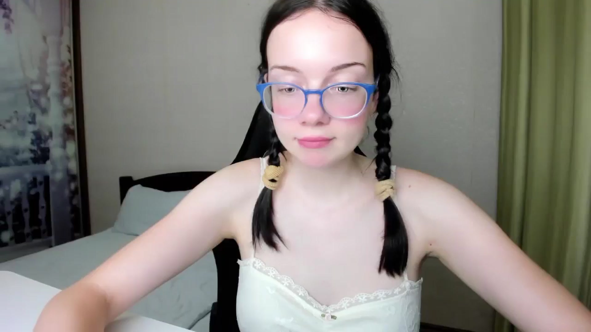 Gallery image thumbnail from Baby_Melania's myfreecams stream on, 08/18/2025, 24:00 image 7 of 20