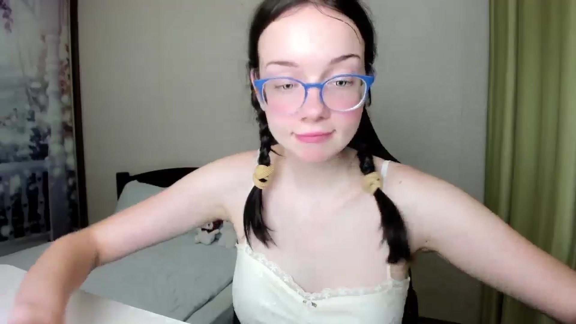Gallery image thumbnail from Baby_Melania's myfreecams stream on, 08/18/2025, 24:00 image 19 of 20