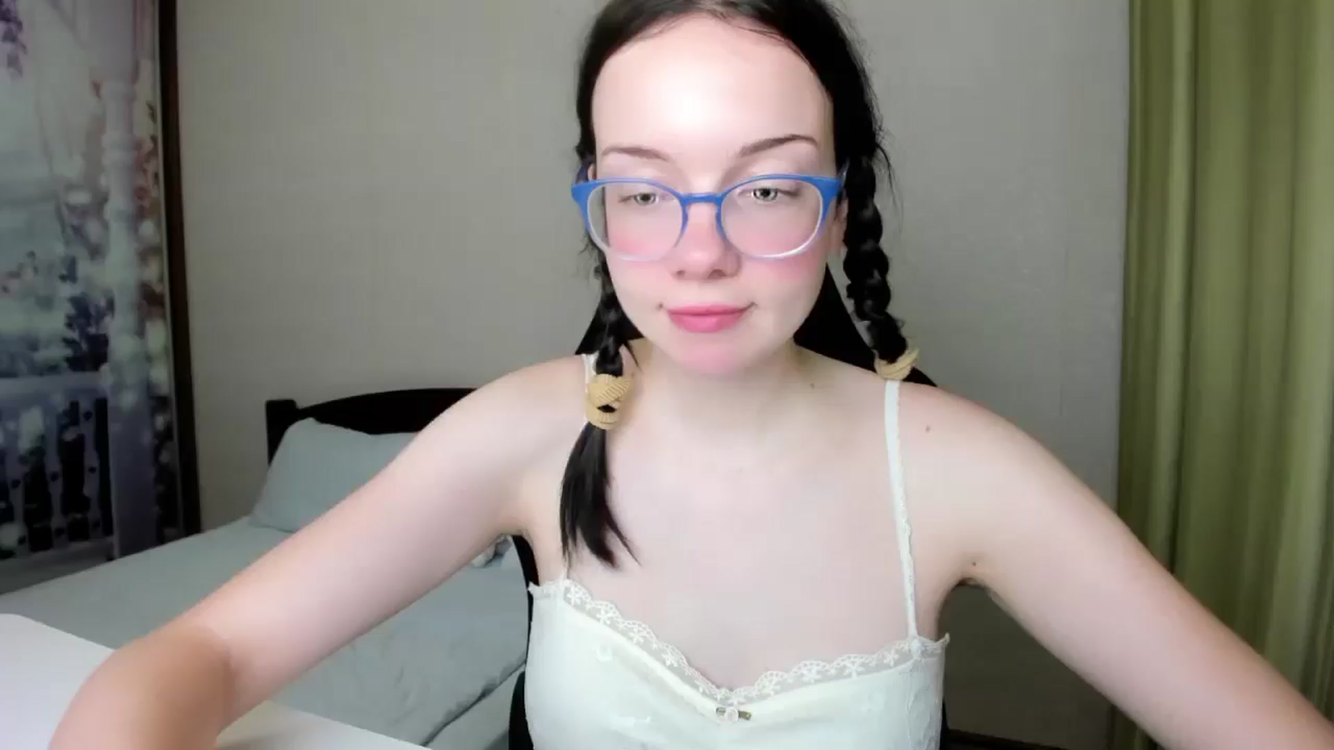 Gallery image thumbnail from Baby_Melania's myfreecams stream on, 08/18/2025, 24:00 image 1 of 20