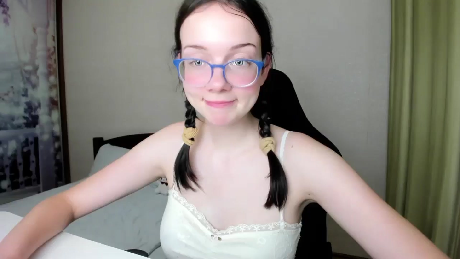 Gallery image thumbnail from Baby_Melania's myfreecams stream on, 08/18/2025, 01:12 image 5 of 20
