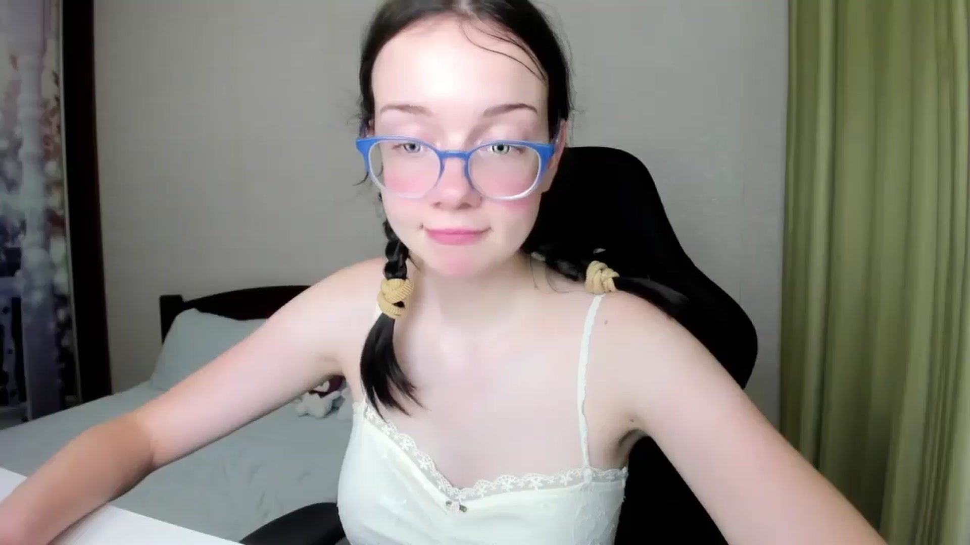 Gallery image thumbnail from Baby_Melania's myfreecams stream on, 08/18/2025, 01:12 image 14 of 20