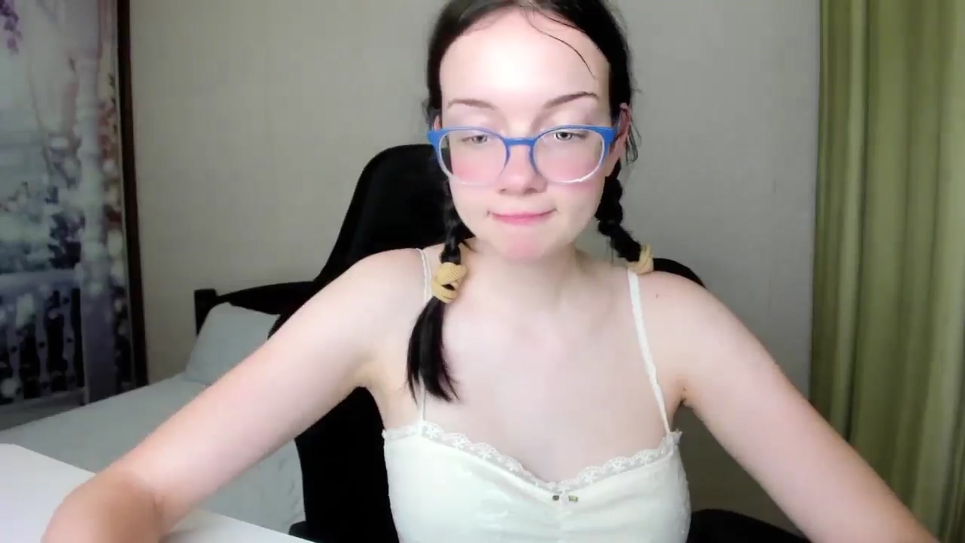 Gallery image thumbnail from Baby_Melania's myfreecams stream on, 08/18/2025, 01:12 image 3 of 20