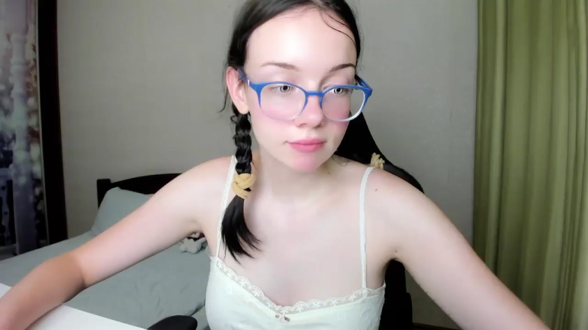 Gallery image thumbnail from Baby_Melania's myfreecams stream on, 08/18/2025, 01:12 image 15 of 20