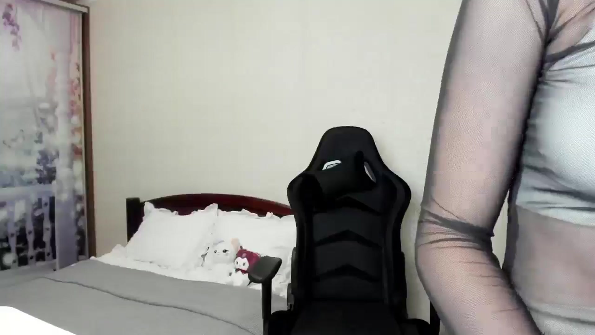 Gallery image thumbnail from Baby_Melania's myfreecams stream on, 08/24/2025, 21:23 image 15 of 20