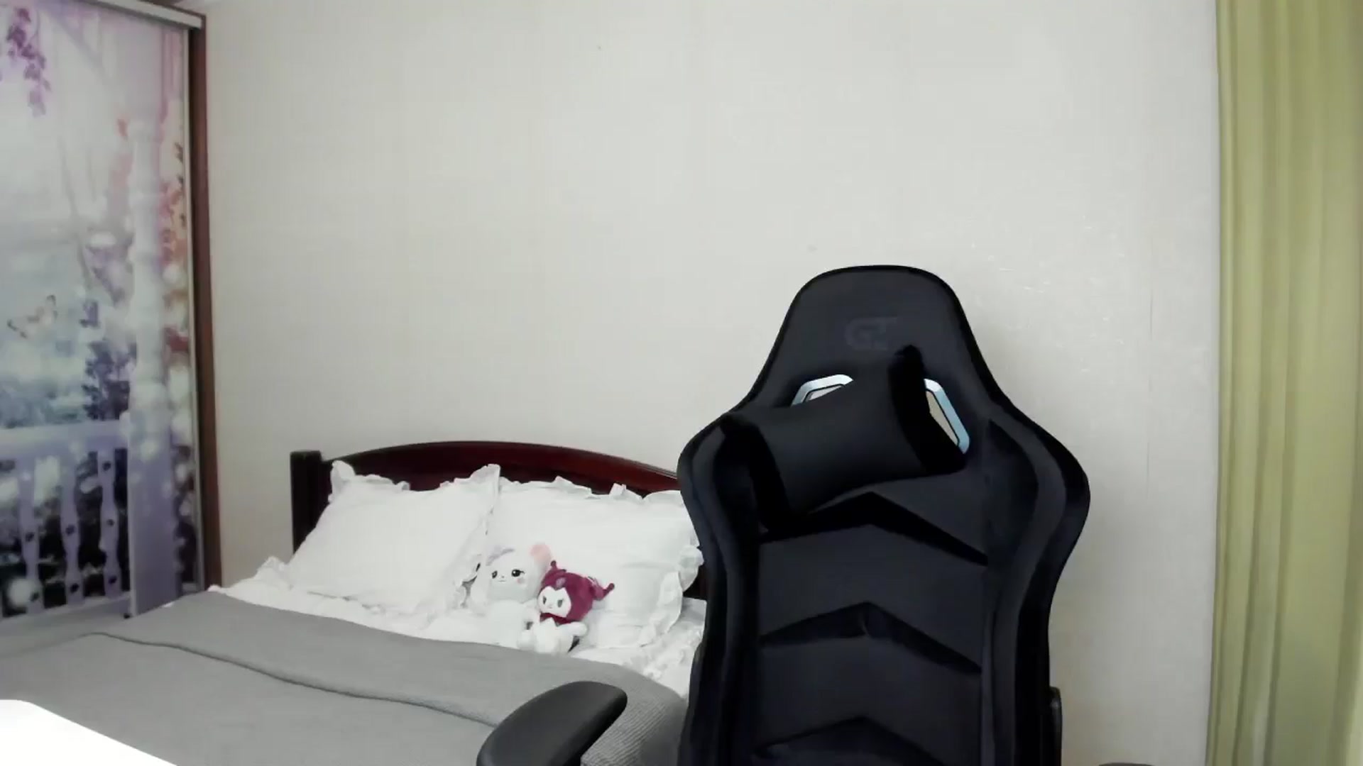Gallery image thumbnail from Baby_Melania's myfreecams stream on, 08/24/2025, 21:23 image 9 of 20