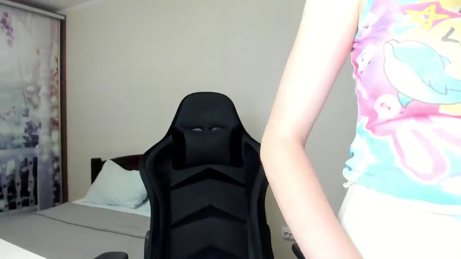 Gallery image thumbnail from Baby_Melania's myfreecams stream on, 08/27/2025, 19:01 image 15 of 20
