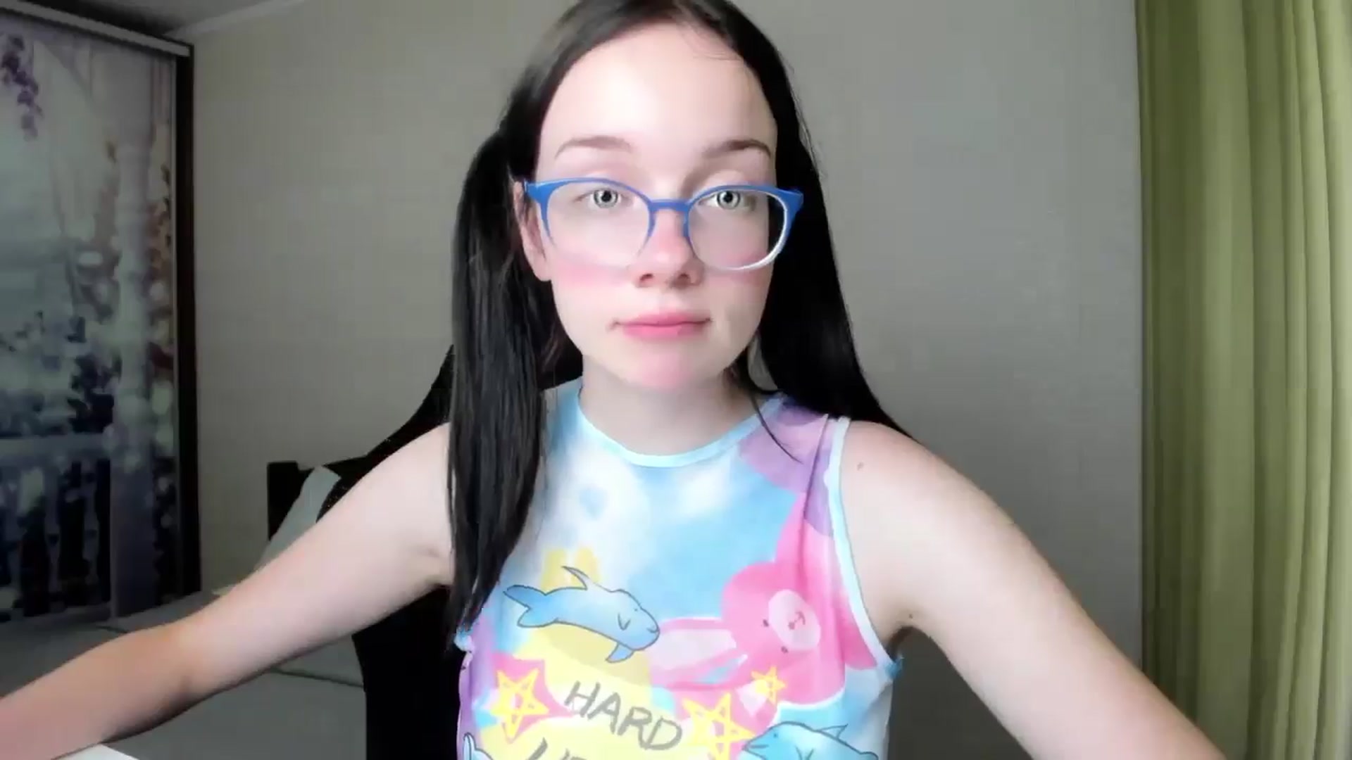 Gallery image thumbnail from Baby_Melania's myfreecams stream on, 08/27/2025, 19:25 image 16 of 20