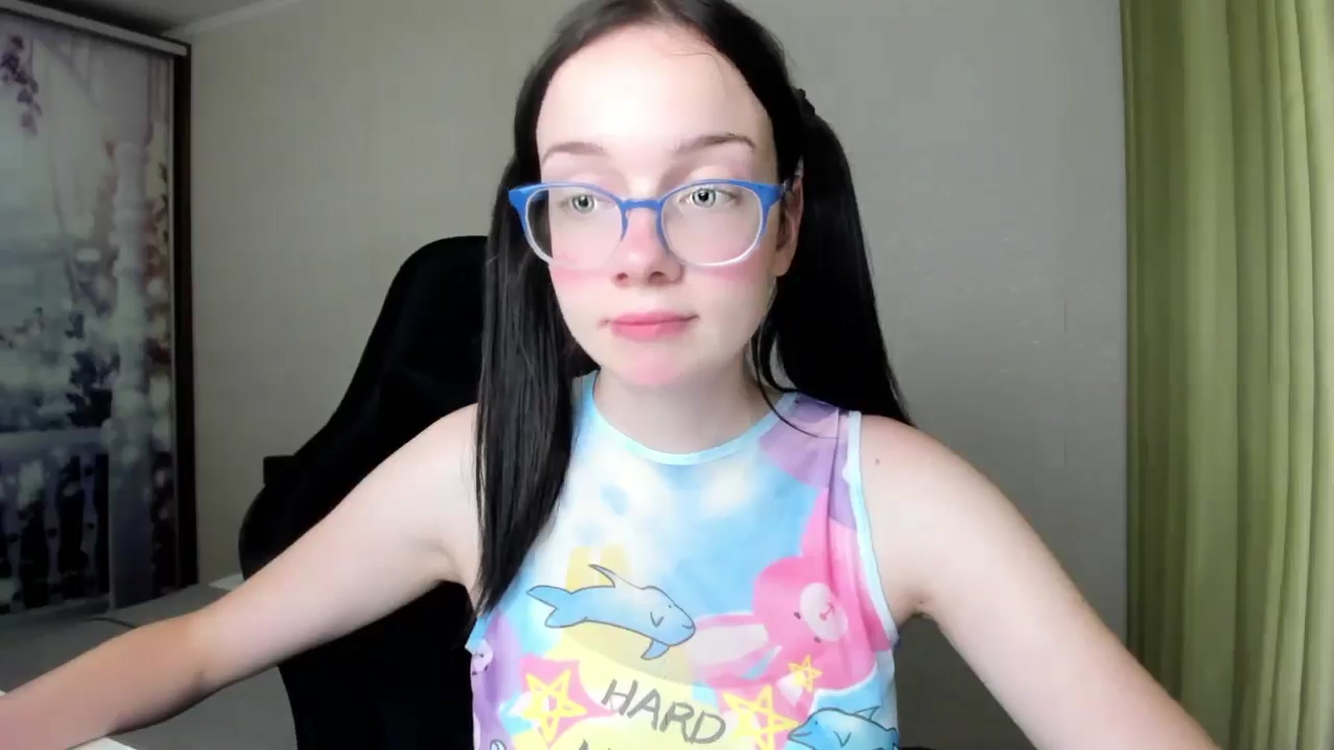 Gallery image thumbnail from Baby_Melania's myfreecams stream on, 08/27/2025, 19:25 image 15 of 20