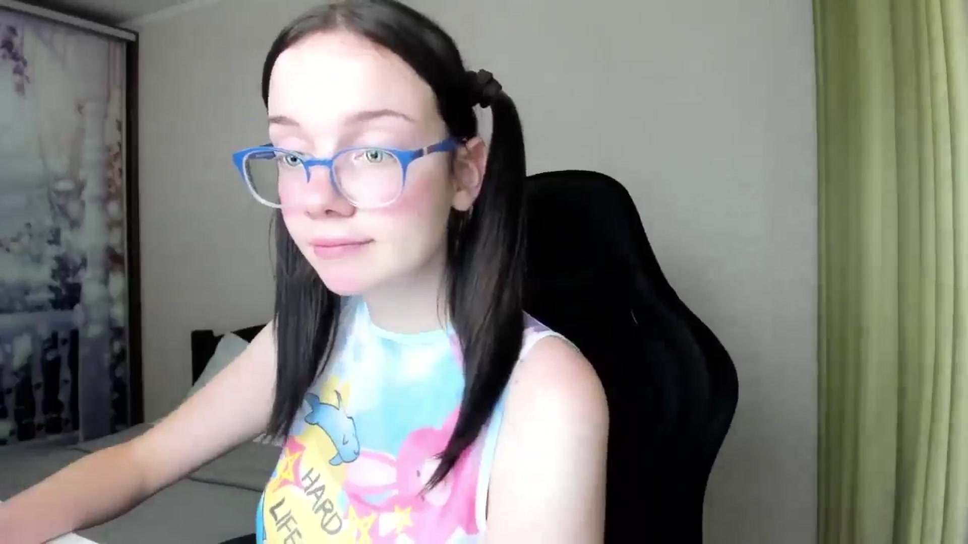 Gallery image thumbnail from Baby_Melania's myfreecams stream on, 08/27/2025, 19:25 image 5 of 20