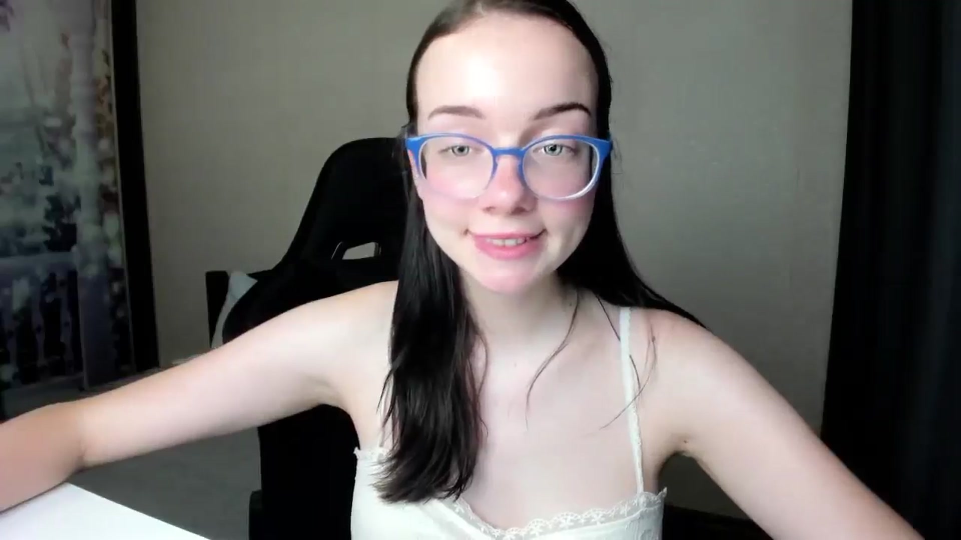 Gallery image thumbnail from Baby_Melania's myfreecams stream on, 08/31/2025, 23:23 image 7 of 20