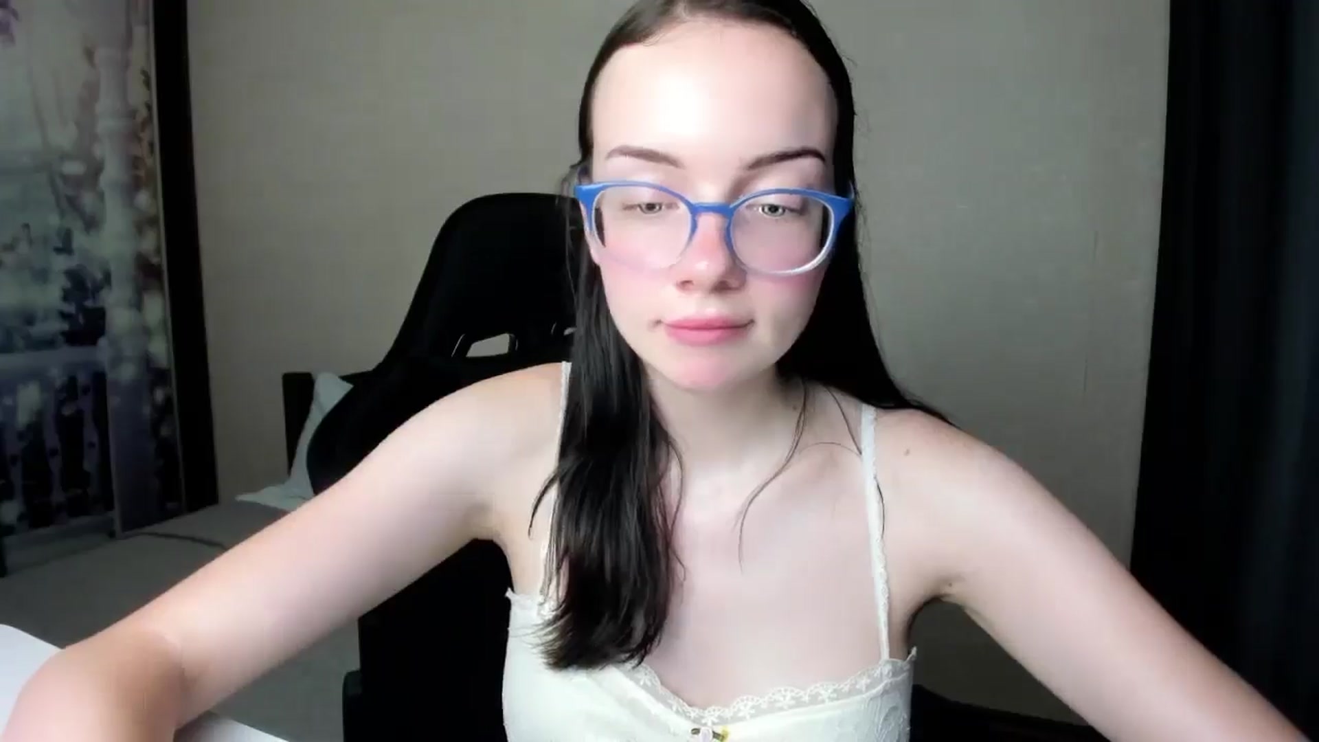 Gallery image thumbnail from Baby_Melania's myfreecams stream on, 08/31/2025, 23:23 image 12 of 20