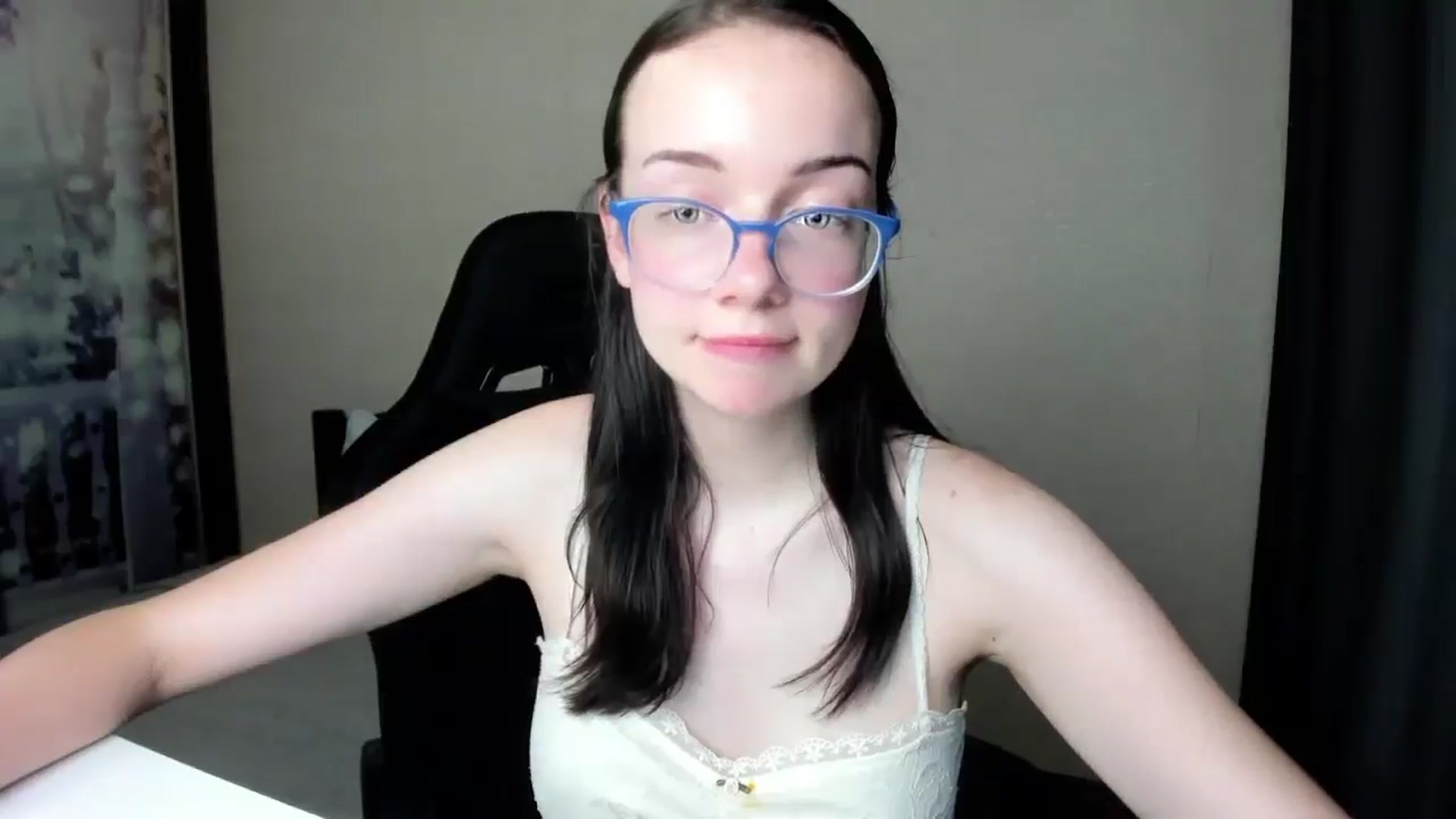 Gallery image thumbnail from Baby_Melania's myfreecams stream on, 08/31/2025, 23:23 image 20 of 20