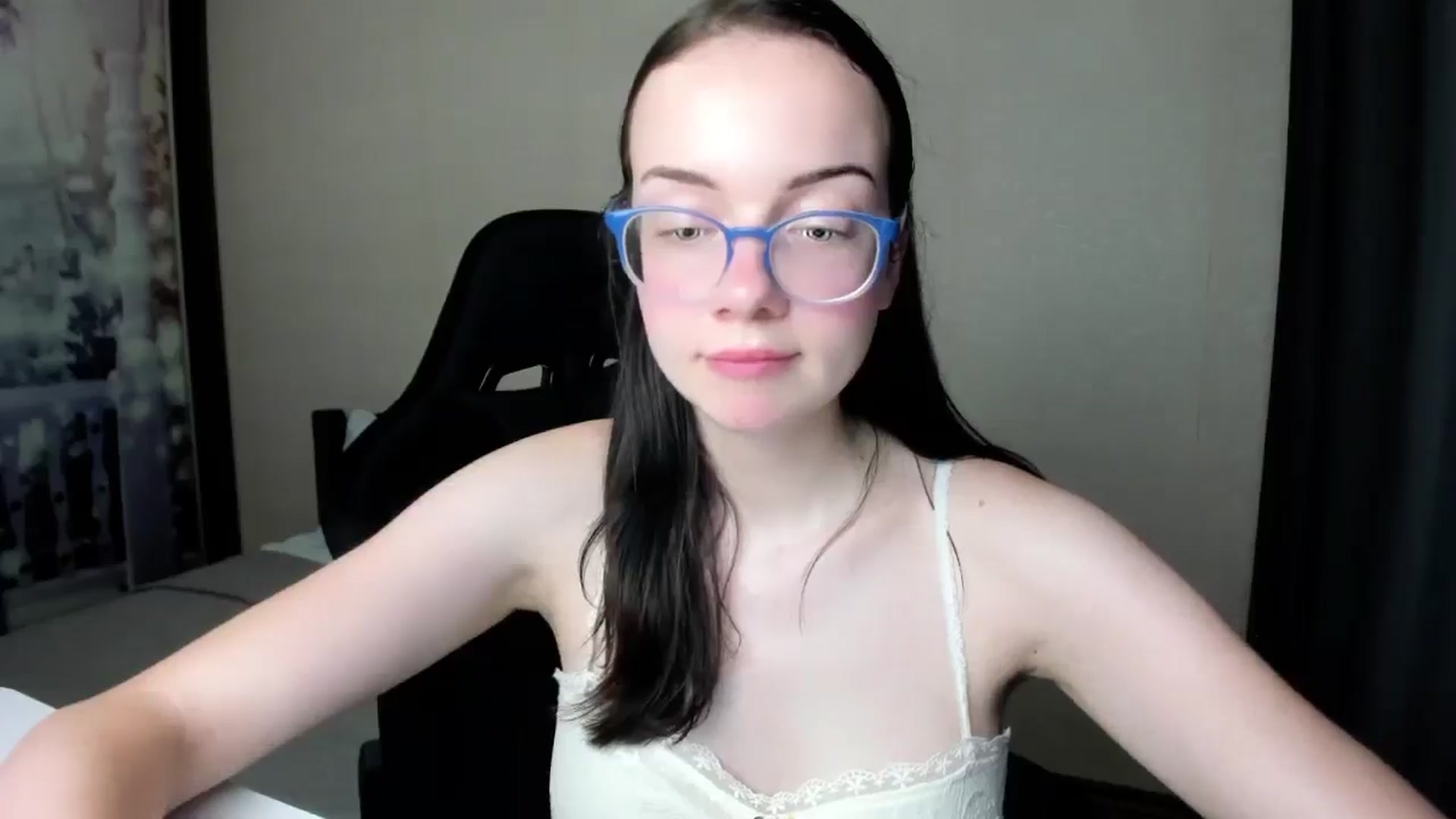 Gallery image thumbnail from Baby_Melania's myfreecams stream on, 08/31/2025, 23:23 image 18 of 20