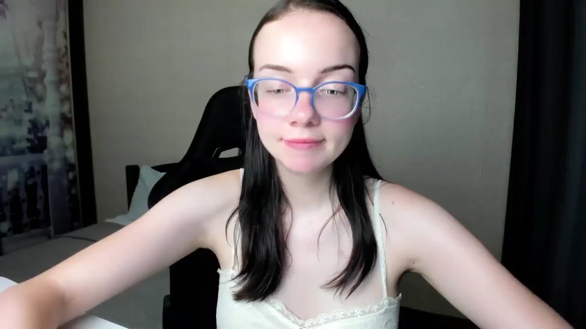 Gallery image thumbnail from Baby_Melania's myfreecams stream on, 08/31/2025, 23:23 image 6 of 20