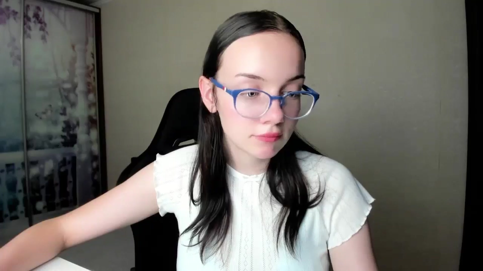 Gallery image thumbnail from Baby_Melania's myfreecams stream on, 09/05/2025, 24:51 image 19 of 20