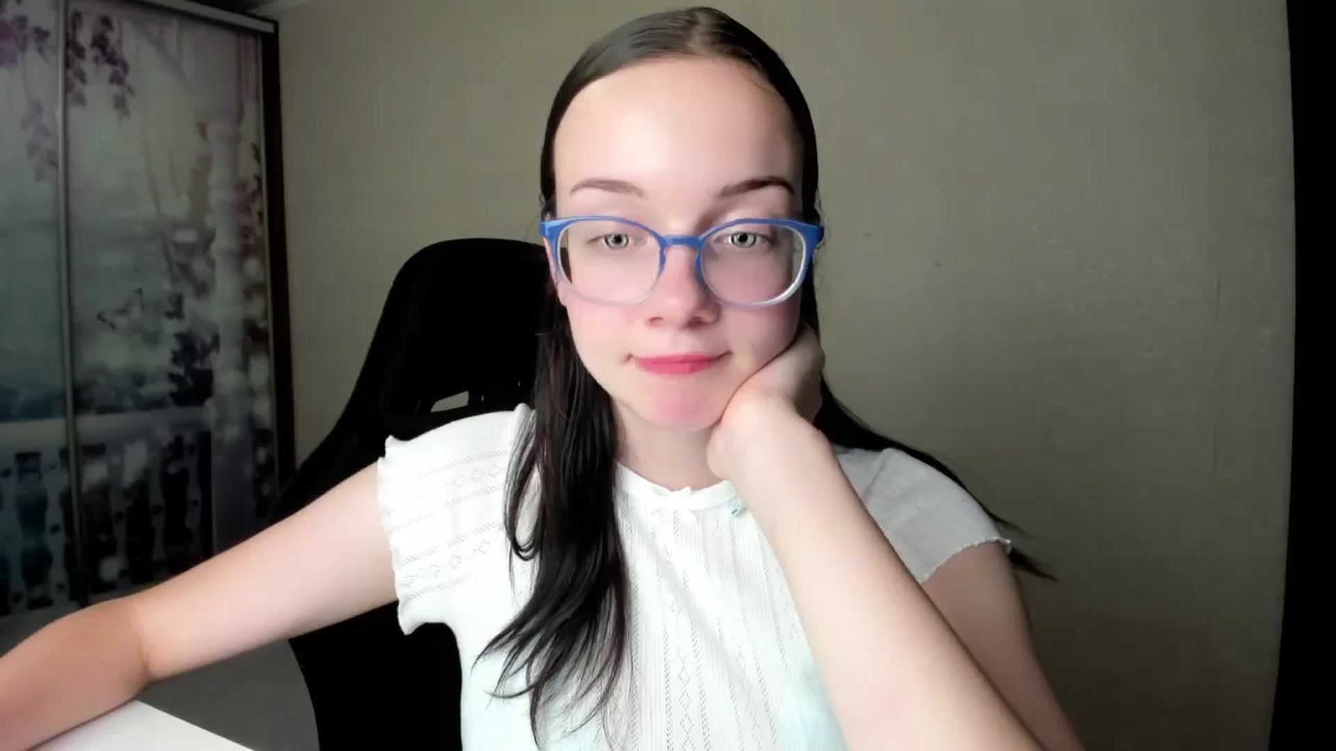 Gallery image thumbnail from Baby_Melania's myfreecams stream on, 09/05/2025, 24:51 image 17 of 20