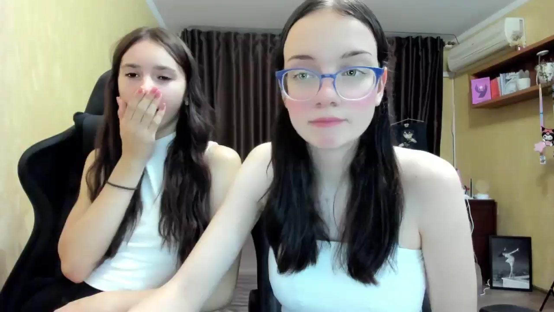 Gallery image thumbnail from Baby_Melania's myfreecams stream on, 09/10/2025, 17:54 image 14 of 20