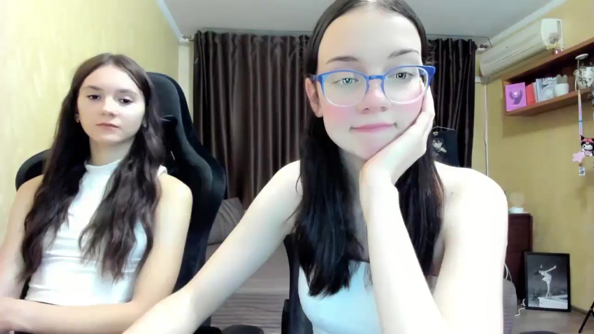 Gallery image thumbnail from Baby_Melania's myfreecams stream on, 09/10/2025, 17:54 image 19 of 20
