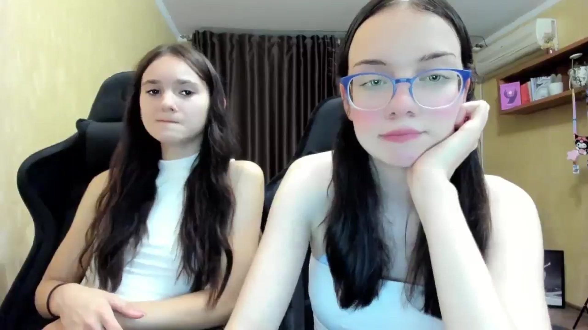 Gallery image thumbnail from Baby_Melania's myfreecams stream on, 09/10/2025, 17:54 image 12 of 20