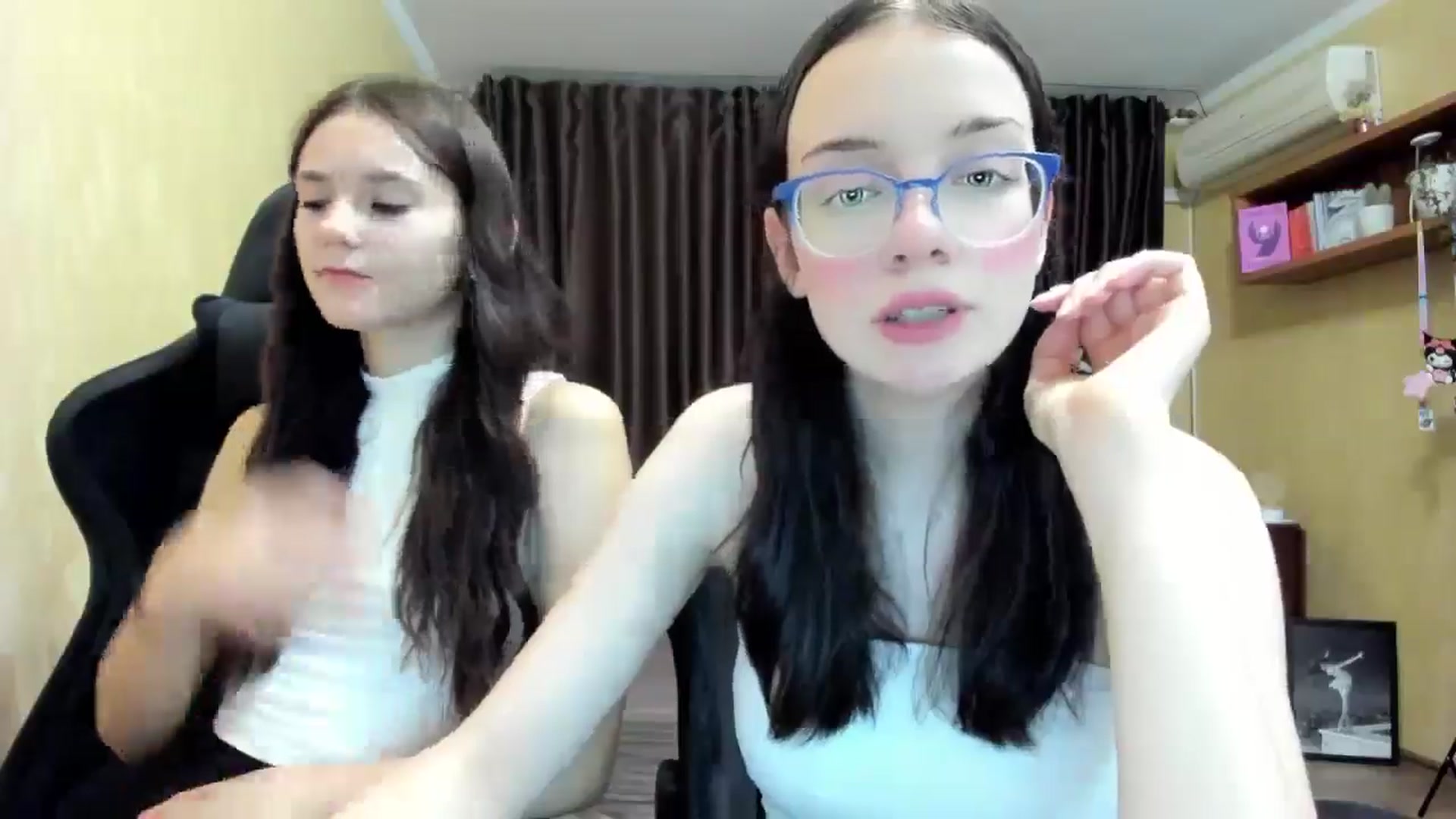 Gallery image thumbnail from Baby_Melania's myfreecams stream on, 09/10/2025, 17:54 image 15 of 20