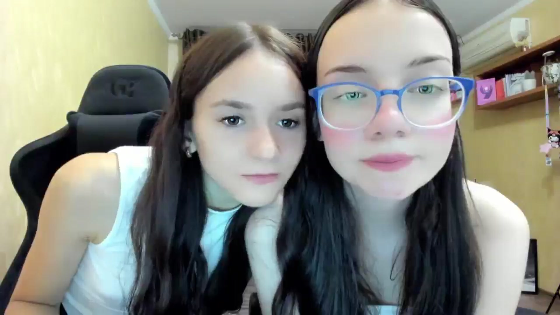 Gallery image thumbnail from Baby_Melania's myfreecams stream on, 09/10/2025, 17:54 image 5 of 20
