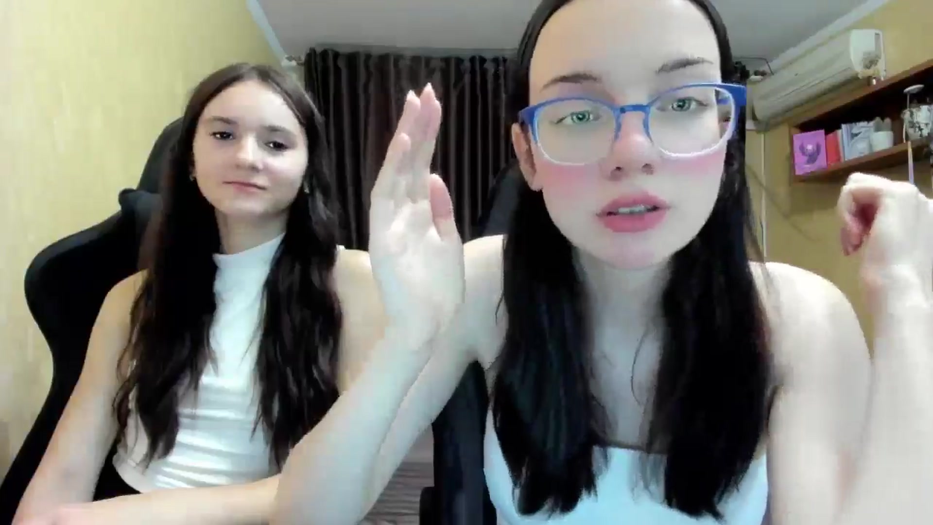 Gallery image thumbnail from Baby_Melania's myfreecams stream on, 09/10/2025, 17:54 image 8 of 20