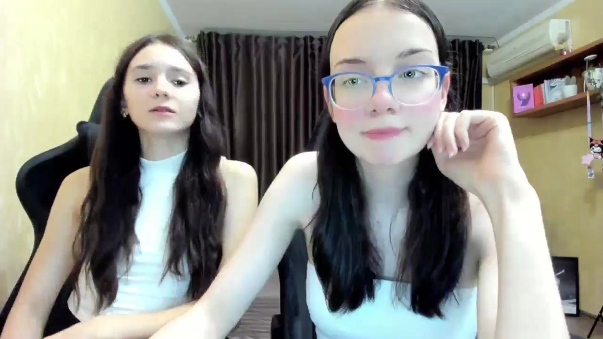 Gallery image thumbnail from Baby_Melania's myfreecams stream on, 09/10/2025, 17:54 image 10 of 20