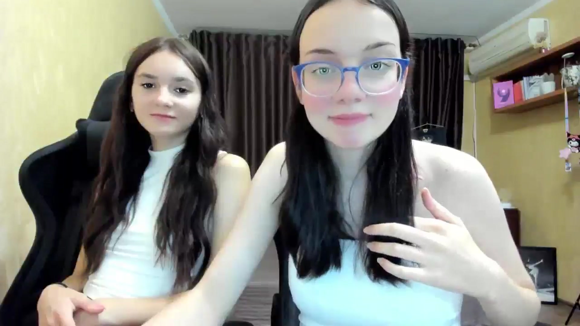 Gallery image thumbnail from Baby_Melania's myfreecams stream on, 09/10/2025, 17:54 image 16 of 20