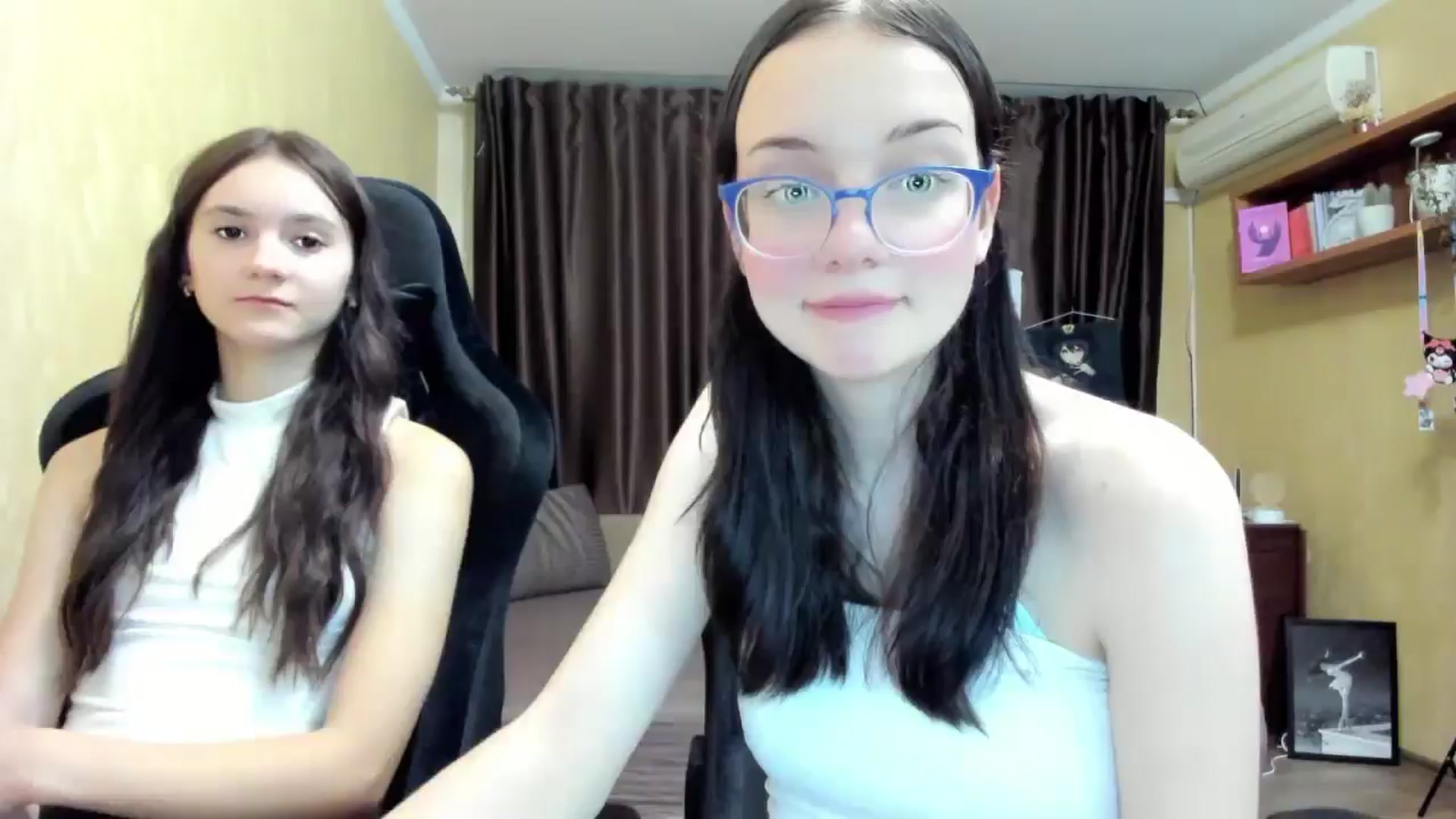 Gallery image thumbnail from Baby_Melania's myfreecams stream on, 09/10/2025, 17:54 image 17 of 20
