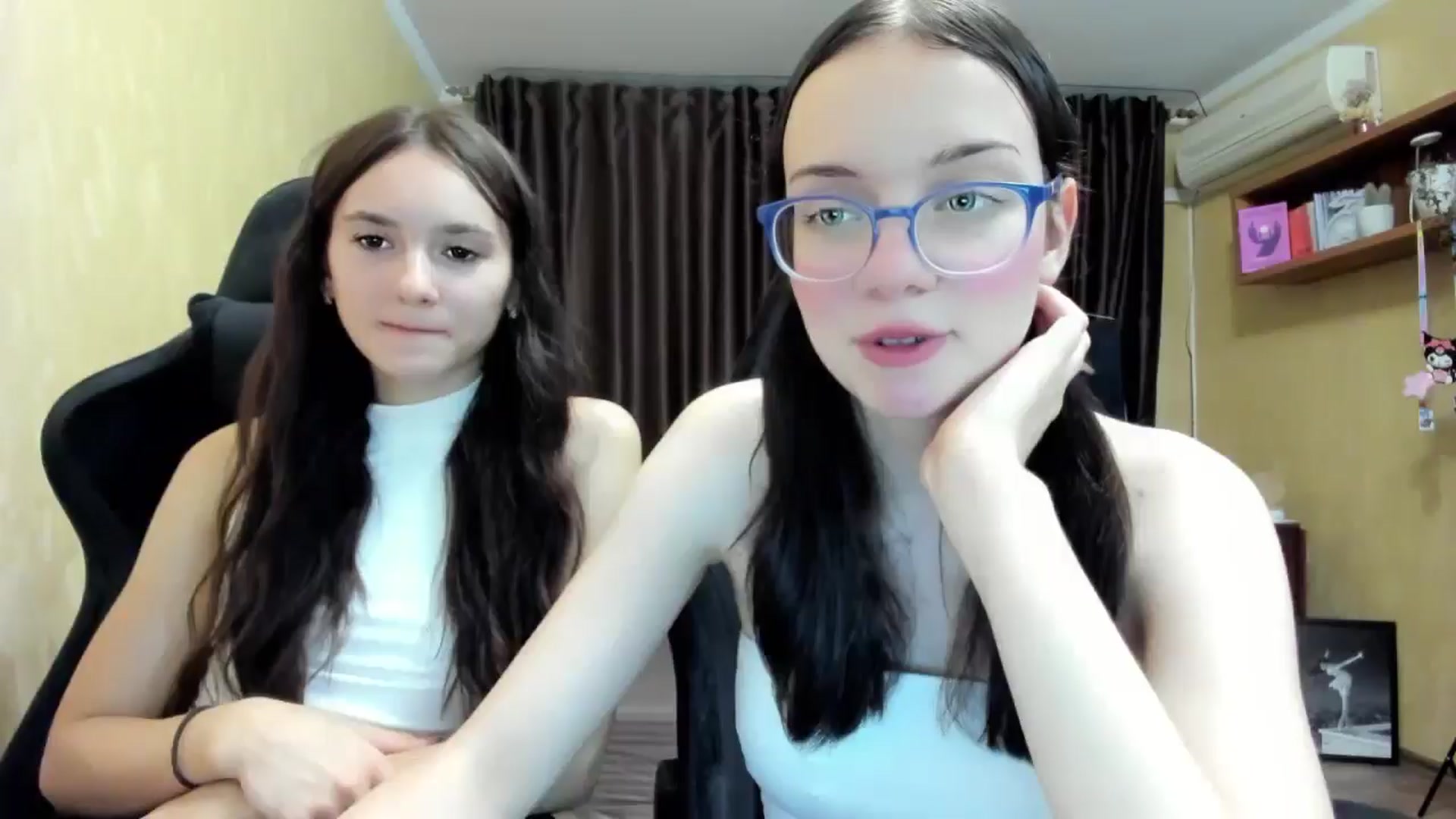Gallery image thumbnail from Baby_Melania's myfreecams stream on, 09/10/2025, 17:54 image 13 of 20