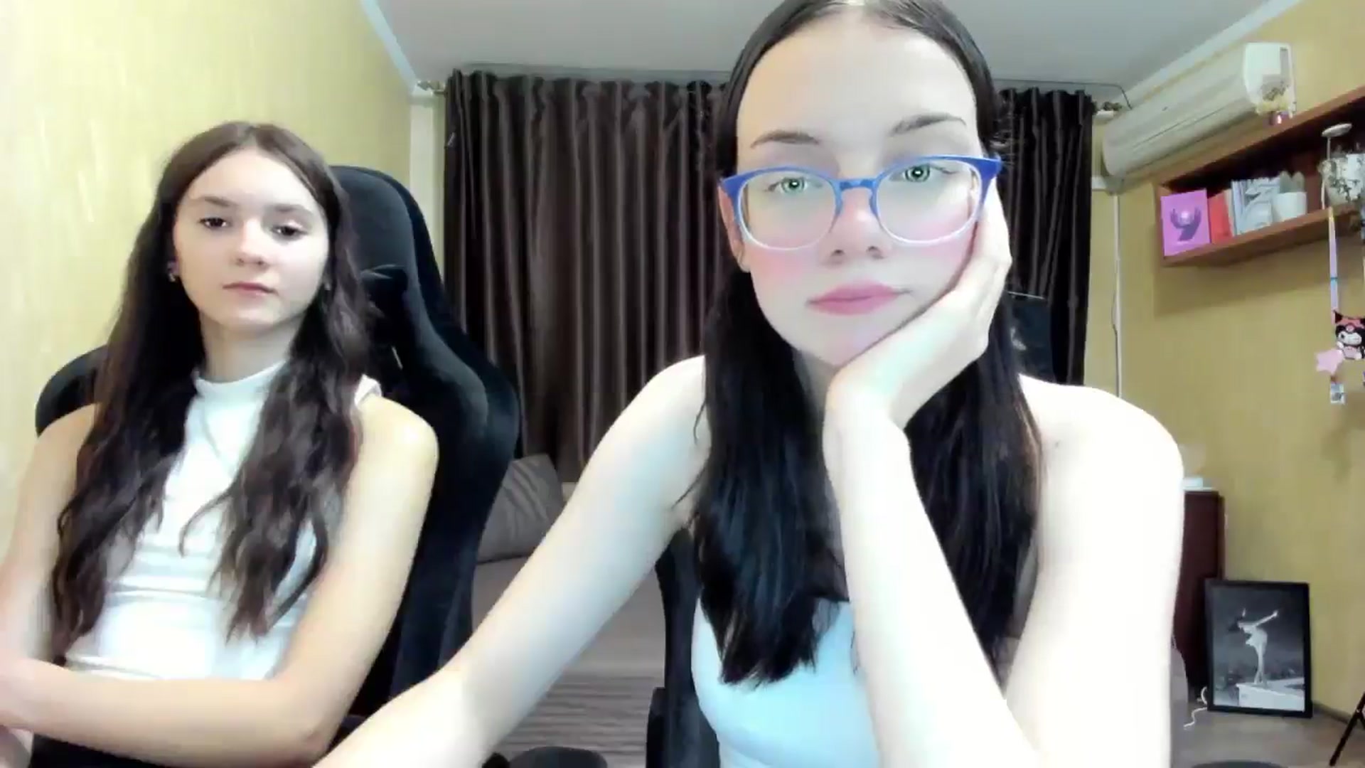 Gallery image thumbnail from Baby_Melania's myfreecams stream on, 09/10/2025, 17:54 image 18 of 20