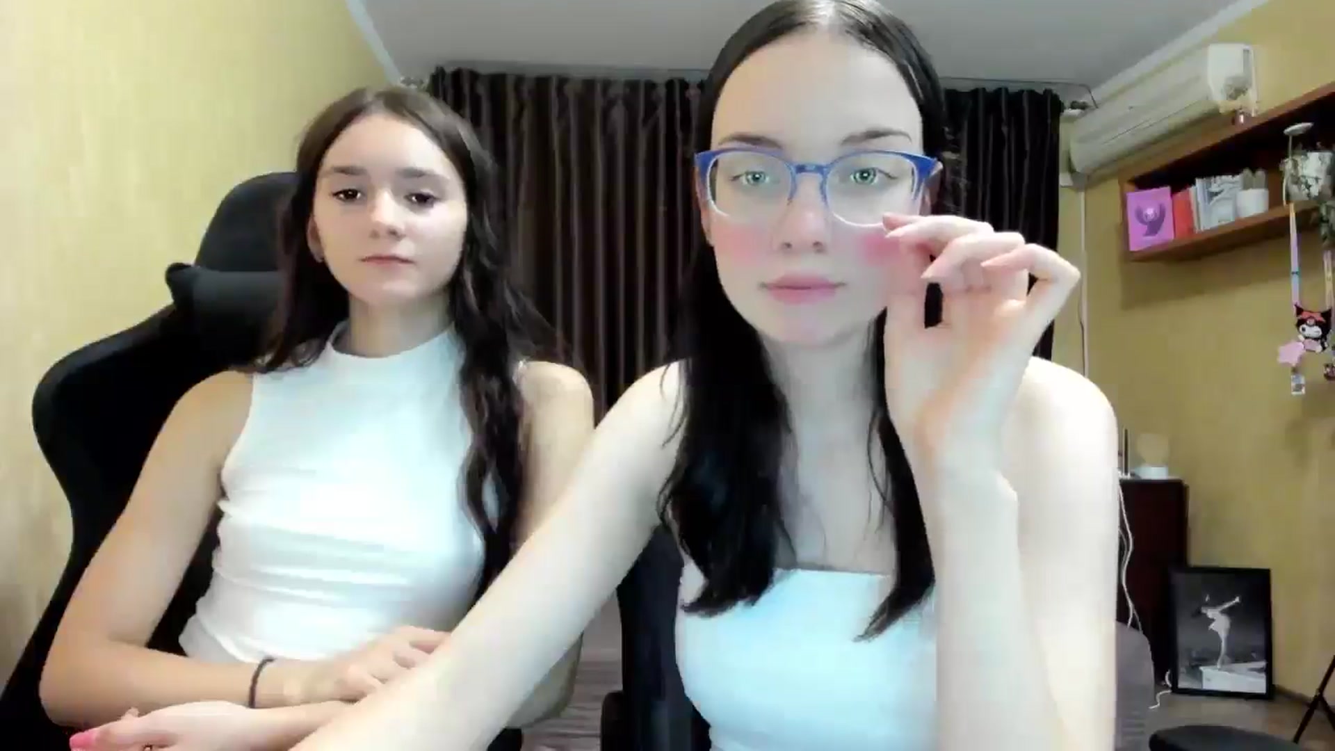 Gallery image thumbnail from Baby_Melania's myfreecams stream on, 09/10/2025, 18:51 image 10 of 20
